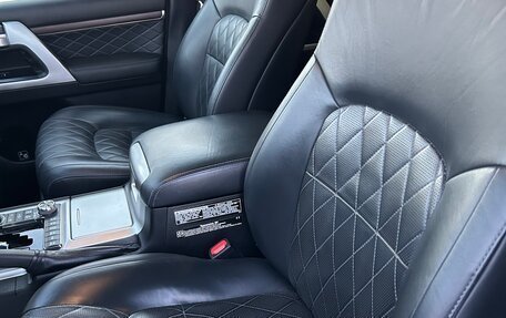 Toyota Land Cruiser 200, 2016 год, 6 800 000 рублей, 8 фотография