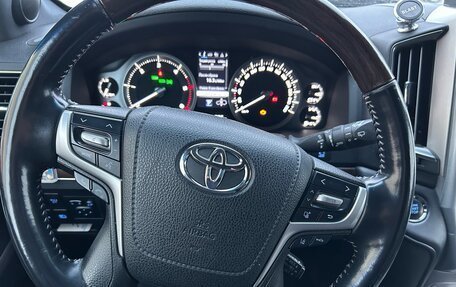 Toyota Land Cruiser 200, 2016 год, 6 800 000 рублей, 12 фотография