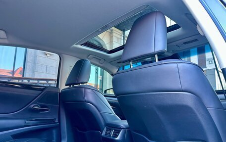 Lexus ES VII, 2019 год, 3 370 000 рублей, 18 фотография