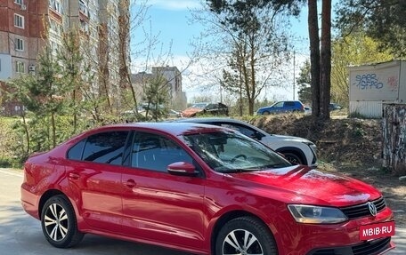 Volkswagen Jetta VI, 2012 год, 900 000 рублей, 2 фотография