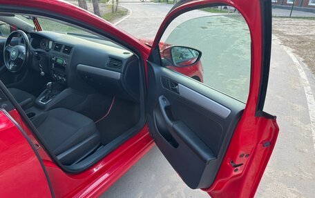 Volkswagen Jetta VI, 2012 год, 900 000 рублей, 12 фотография
