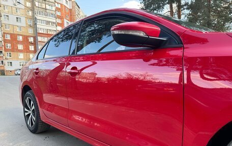 Volkswagen Jetta VI, 2012 год, 900 000 рублей, 24 фотография