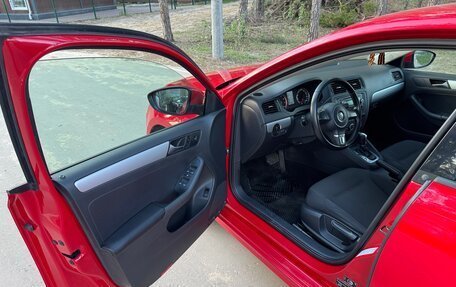 Volkswagen Jetta VI, 2012 год, 900 000 рублей, 19 фотография
