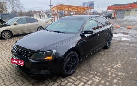 Volkswagen Jetta VI, 2012 год, 850 000 рублей, 3 фотография