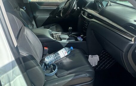 Lexus LX, 2017 год, 7 500 000 рублей, 16 фотография