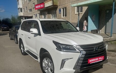 Lexus LX, 2017 год, 7 500 000 рублей, 9 фотография