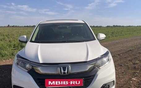 Honda Vezel, 2020 год, 2 400 000 рублей, 3 фотография