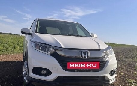 Honda Vezel, 2020 год, 2 400 000 рублей, 11 фотография
