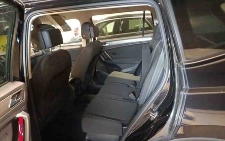 Volkswagen Tiguan II, 2022 год, 2 925 000 рублей, 10 фотография