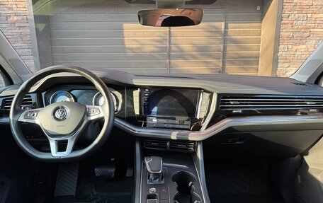 Volkswagen Touareg III, 2019 год, 4 950 000 рублей, 18 фотография