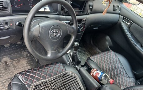 Toyota Corolla, 2004 год, 450 000 рублей, 3 фотография