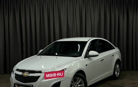 Chevrolet Cruze II, 2013 год, 649 888 рублей, 1 фотография