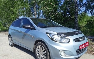 Hyundai Solaris II рестайлинг, 2011 год, 650 000 рублей, 1 фотография