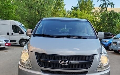 Hyundai Grand Starex Grand Starex I рестайлинг 2, 2011 год, 1 750 000 рублей, 1 фотография