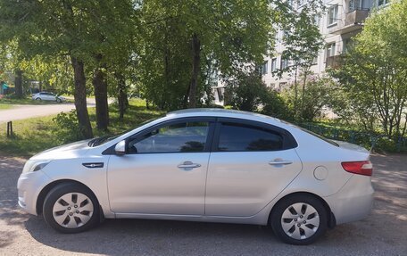 KIA Rio III рестайлинг, 2013 год, 700 000 рублей, 2 фотография