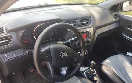 KIA Rio III рестайлинг, 2013 год, 700 000 рублей, 4 фотография