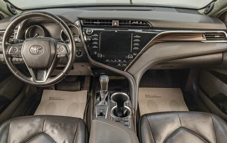 Toyota Camry, 2018 год, 3 029 000 рублей, 18 фотография