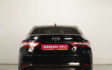 Toyota Camry, 2018 год, 3 029 000 рублей, 6 фотография