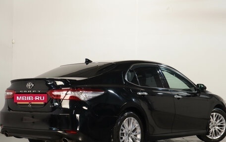 Toyota Camry, 2018 год, 3 029 000 рублей, 7 фотография