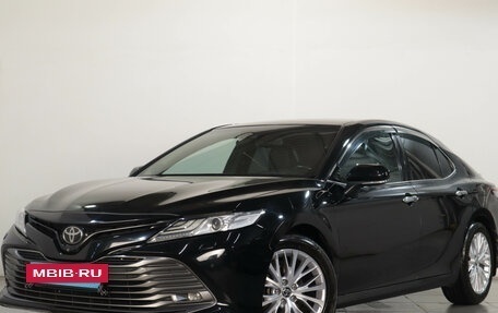 Toyota Camry, 2018 год, 3 029 000 рублей, 4 фотография