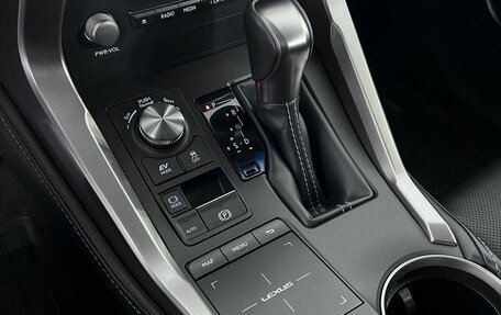 Lexus NX I, 2018 год, 3 330 000 рублей, 16 фотография