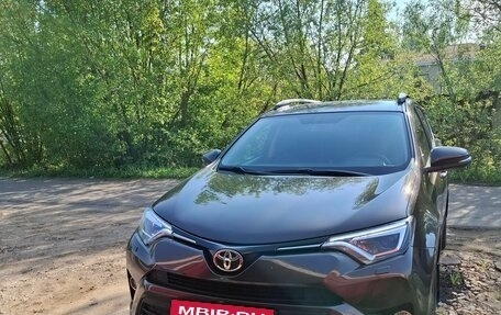 Toyota RAV4, 2019 год, 3 000 000 рублей, 16 фотография