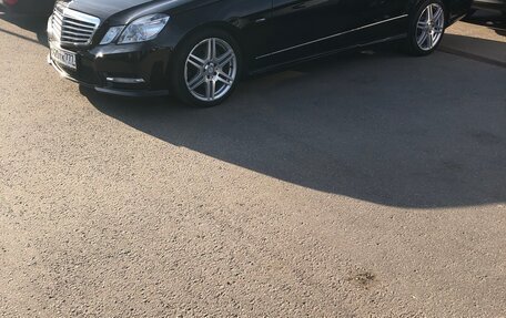 Mercedes-Benz E-Класс, 2012 год, 1 650 000 рублей, 19 фотография