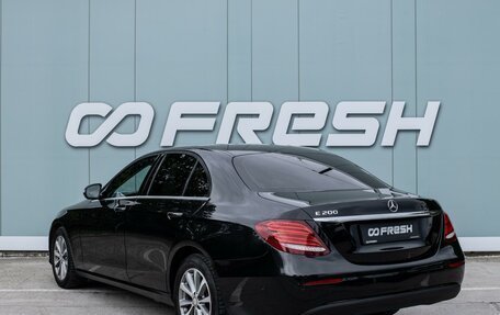 Mercedes-Benz E-Класс, 2019 год, 2 420 000 рублей, 2 фотография