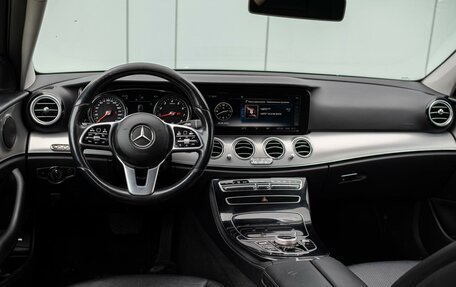 Mercedes-Benz E-Класс, 2019 год, 2 420 000 рублей, 6 фотография