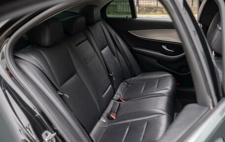 Mercedes-Benz E-Класс, 2019 год, 2 420 000 рублей, 7 фотография