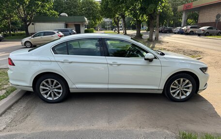 Volkswagen Passat B8 рестайлинг, 2017 год, 2 200 000 рублей, 4 фотография