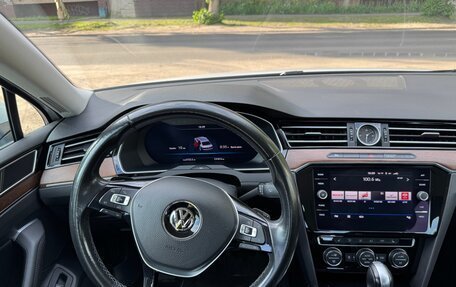 Volkswagen Passat B8 рестайлинг, 2017 год, 2 200 000 рублей, 7 фотография