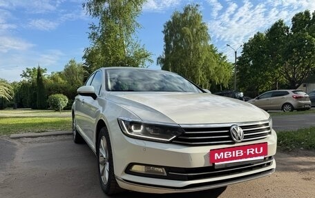 Volkswagen Passat B8 рестайлинг, 2017 год, 2 200 000 рублей, 17 фотография
