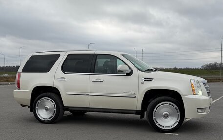 Cadillac Escalade III, 2012 год, 2 450 000 рублей, 8 фотография