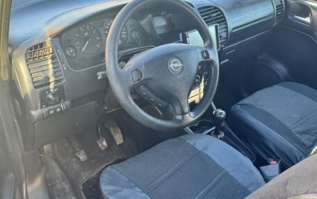 Opel Zafira A рестайлинг, 2000 год, 210 000 рублей, 1 фотография