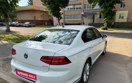Volkswagen Passat B8 рестайлинг, 2017 год, 2 200 000 рублей, 16 фотография