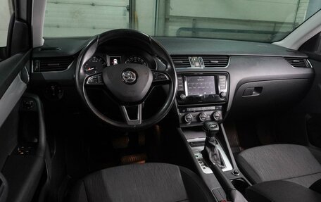Skoda Octavia, 2017 год, 1 689 000 рублей, 6 фотография