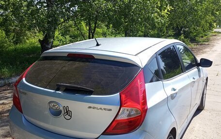 Hyundai Solaris II рестайлинг, 2011 год, 650 000 рублей, 7 фотография