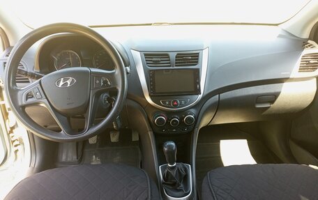 Hyundai Solaris II рестайлинг, 2011 год, 650 000 рублей, 9 фотография