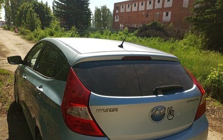 Hyundai Solaris II рестайлинг, 2011 год, 650 000 рублей, 8 фотография