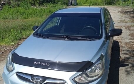 Hyundai Solaris II рестайлинг, 2011 год, 650 000 рублей, 4 фотография