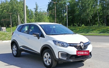 Renault Kaptur I рестайлинг, 2020 год, 1 650 000 рублей, 6 фотография
