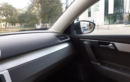 Volkswagen Passat B7, 2011 год, 1 350 000 рублей, 15 фотография