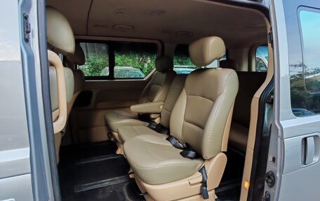 Hyundai Grand Starex Grand Starex I рестайлинг 2, 2011 год, 1 750 000 рублей, 13 фотография
