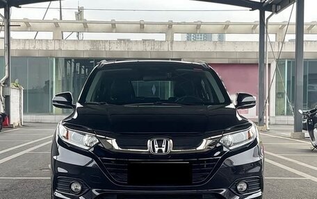 Honda Vezel, 2022 год, 1 490 000 рублей, 2 фотография