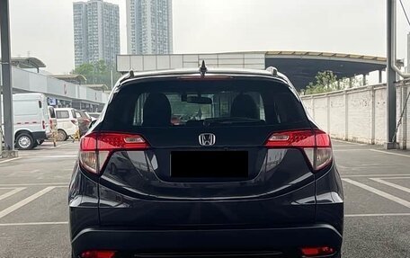 Honda Vezel, 2022 год, 1 490 000 рублей, 3 фотография
