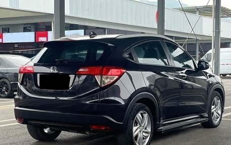 Honda Vezel, 2022 год, 1 490 000 рублей, 4 фотография