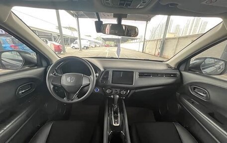 Honda Vezel, 2022 год, 1 490 000 рублей, 10 фотография