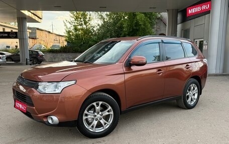 Mitsubishi Outlander III рестайлинг 3, 2012 год, 1 365 000 рублей, 1 фотография