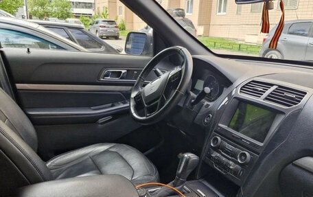 Ford Explorer VI, 2018 год, 2 700 000 рублей, 6 фотография